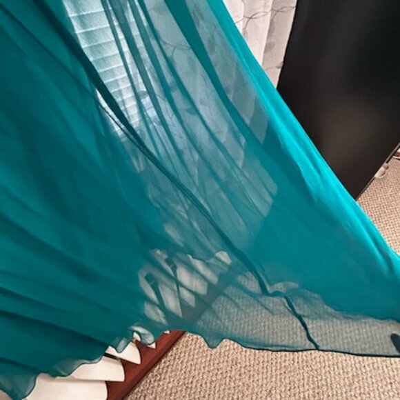 Jacqueline Women's Special Occasion Dress, Size 14 - Picture 7 of 9